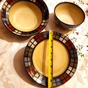 5 sets of dishes and bowl- Pfaltzgraff